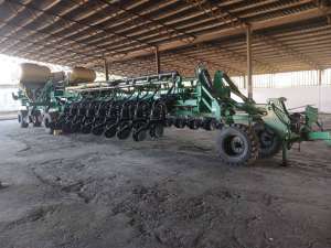      Great Plains YP-2425A,65 000$ - 