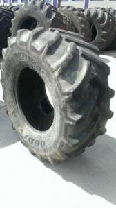  /   JOHN DEERE GoodYear 600/65R28 - 