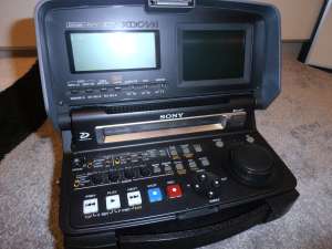    XDCAM Sony PDW-R1     - 