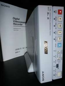   DVCAM, DV, Mini DV Sony DSR-11