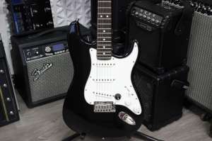   Fender American Standard Stratocaster (1989) - 