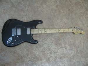   Fender Blacktop Stratocaster HH Black