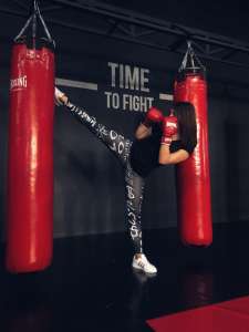   Fighting girl (  )  - 