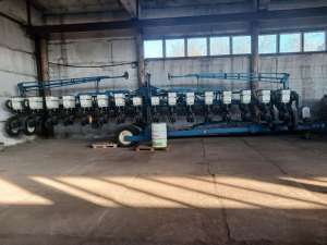   Kinze 3600,55 000$ - 