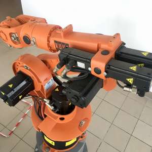   KUKA KR 15