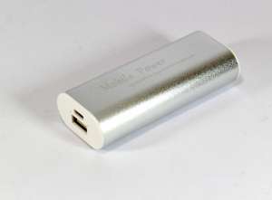 .  POWER BANK 8800 Alum. (200)