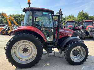  CASE IH Farmall 105U - 