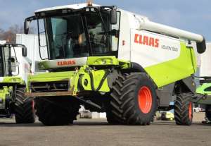  Claas Lexion 550 - V750 (802)