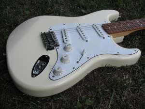  Fender Standard Stratocaster MIM (2000) - 