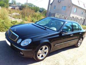  Mercedes-Benz E-Class E-240 2005 .. 