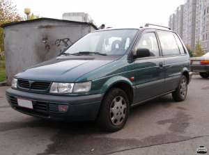  Mitsubishi Space Runner 1,8  1995 . - 