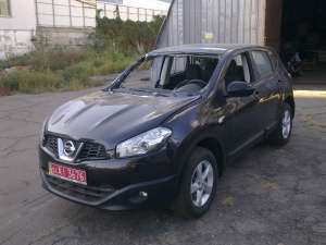  Nissan Qashqai 2011 2.0  15 .