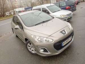  Peugeot 308, 6700 $