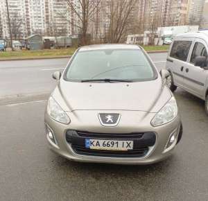  Peugeot 308, 6700 $