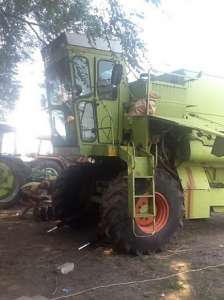 Claas Compact 30   