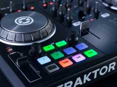 Dj  Native Instruments Traktor kontrol S4 mk2