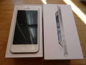 F / S: Apple, iPhone 5 64GB, Samsung Galaxy S4  Blackberry Q10 - 