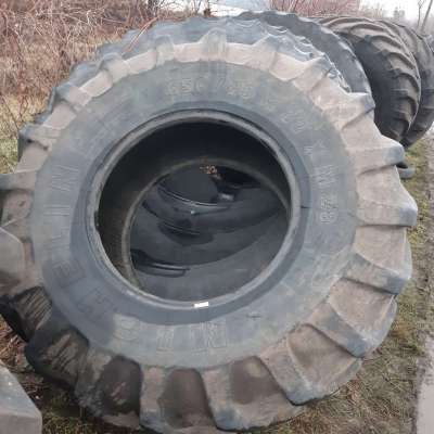  3.   650/75-R32 (24/5/32, 24.4R32, 24-5-32) Michelin  