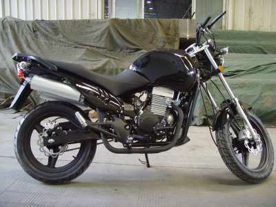  3. Stinger GSMT-006 300cc (Suzuki Bandit Copy)