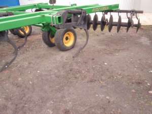 John Deere 510  - 33 000 USD