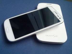 Samsung Galaxy S3  TV, 2 sim ()