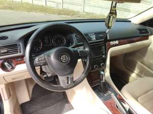 Volkswagen Passat 2013 .