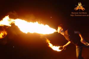 Огненное шоу Полтава Кременчуг Миргород Пирятин фаер шоу fire show огненное шоу на свадьбу корпоратив юбилей праздник световое шоу