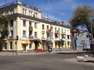 Предлагаю 2-ух комнатную сталинку, в центре города Днепропетровск - оголошення