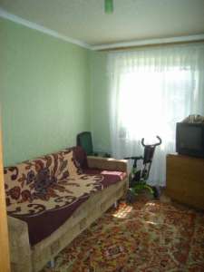 Продам 3-к кв в 10мин до метро Героев Труда. 531м/р. Берем задаток. - оголошення