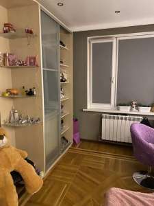 Продам 3х из. кв. 522 м/р. 3/12, мебель и техника - оголошення
