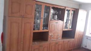 продам стенку из гостиной, 3 шкафа со стеклом с антресолью, 2 шкафа для одежды - объявление
