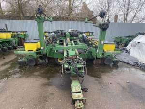 ѳ    John Deere 1780 ,30 000$ - 