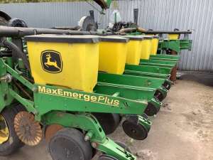 ѳ    John Deere 1780 ,30 000$