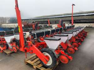 ѳ  Kuhn Planter 2, 7000$