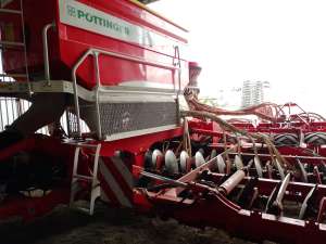 ѳ Pttinger Terrasem C 6 Fertilizer 2020   